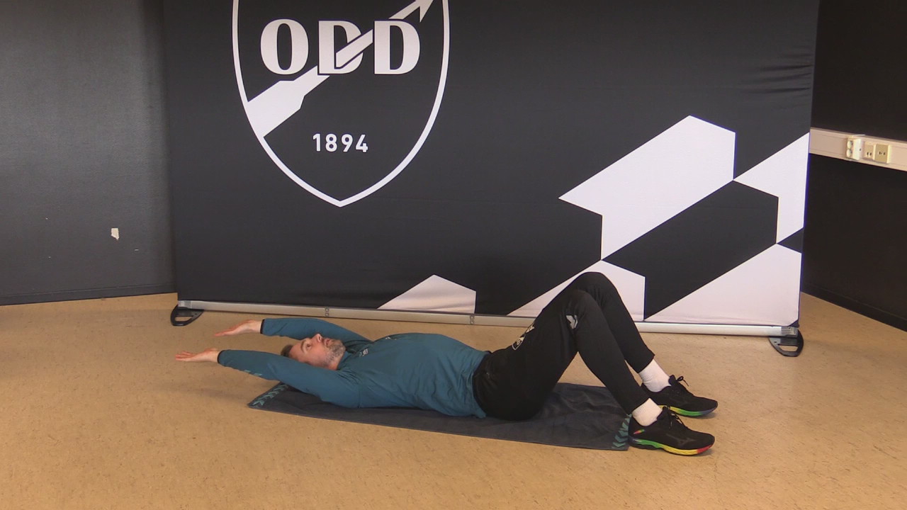 Sit ups strek ut armer Level 3.MP4
